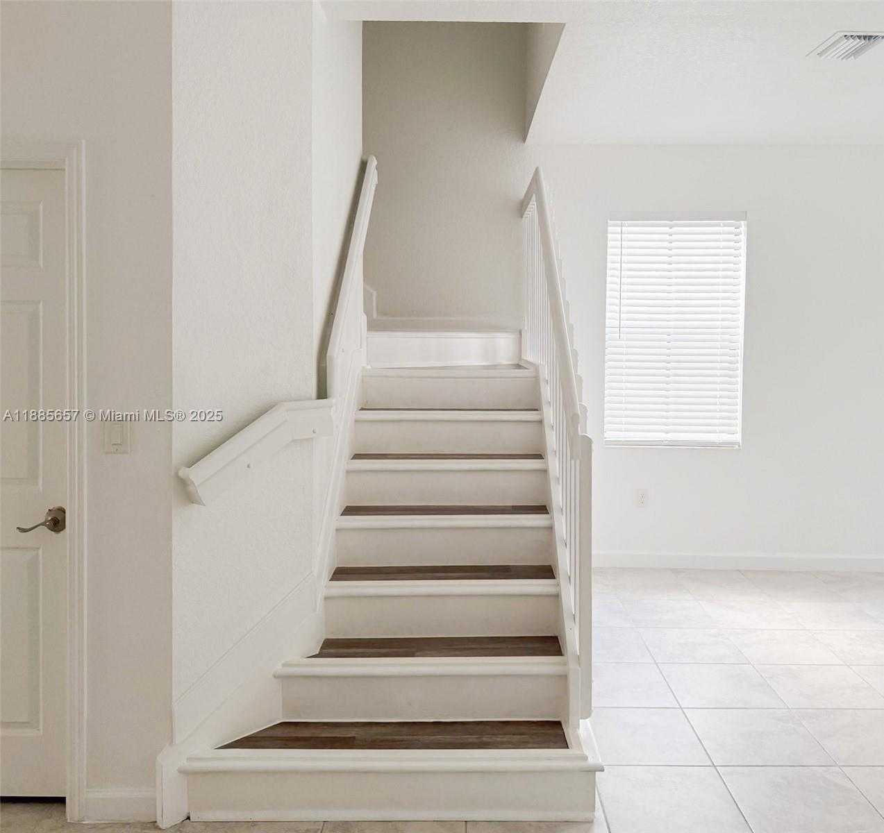 Small Image of 10436 WEST 34TH CT #10436, Hialeah Number 3