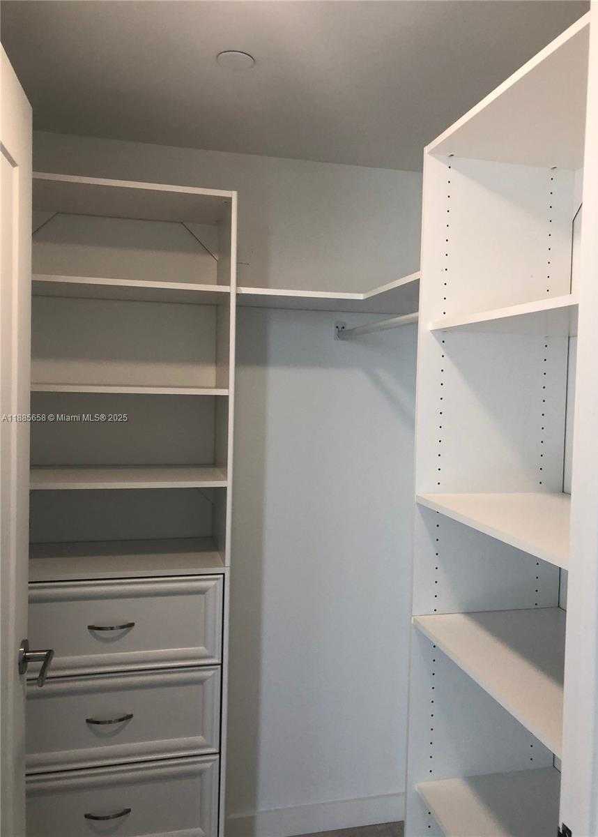 Small Image of 601 NORTH EAST 27TH ST #1101, Miami Number 16