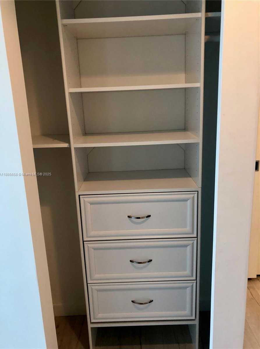 Small Image of 601 NORTH EAST 27TH ST #1101, Miami Number 9