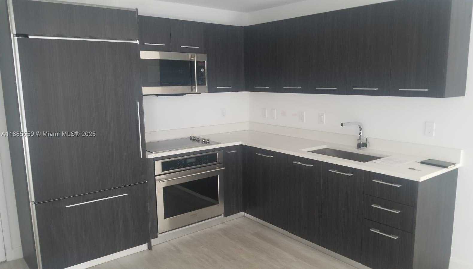 Small Image of 45 SOUTH WEST 9TH ST #3607, Miami Number 3