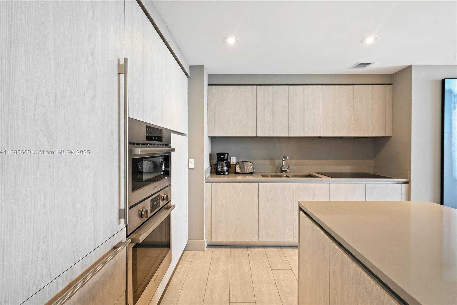 Small Image of 4010 SOUTH OCEAN DR #T3507, Hollywood Number 14