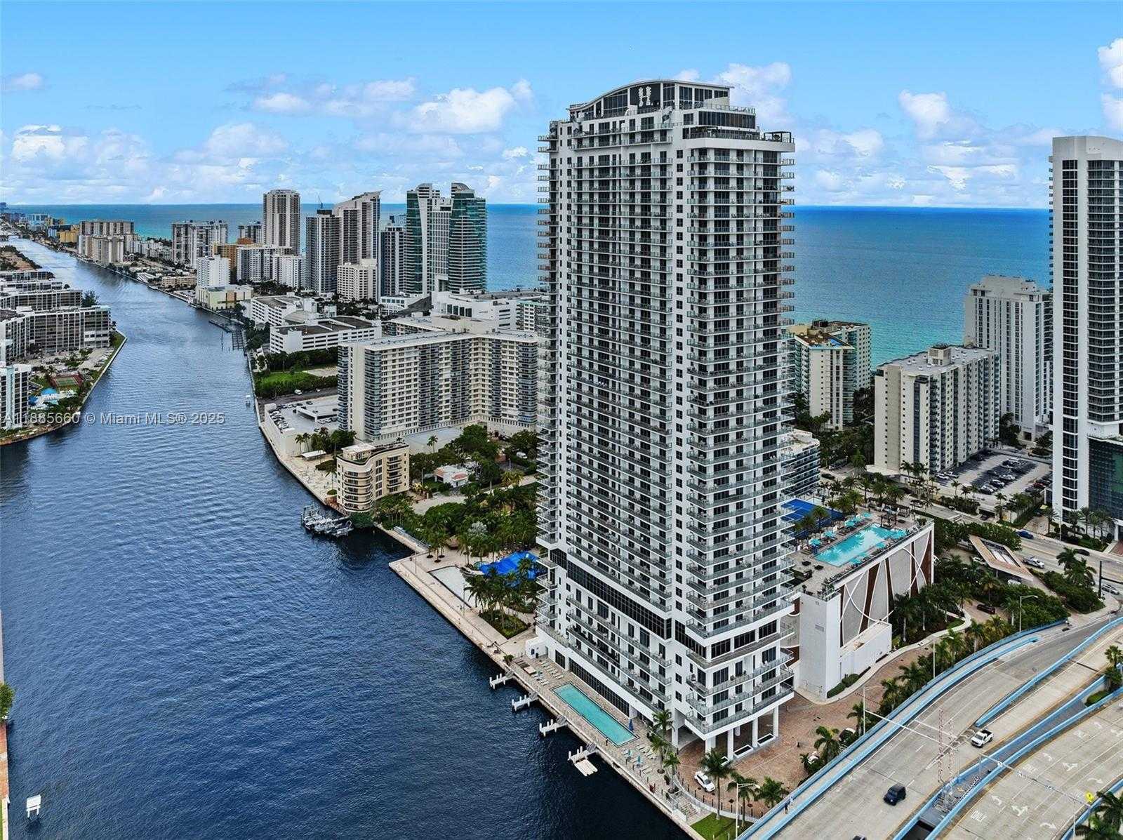 Small Image of 4010 SOUTH OCEAN DR #T3507, Hollywood Number 2