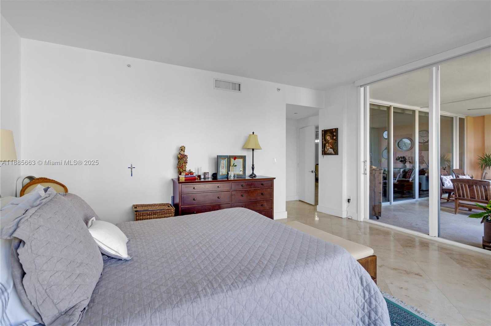 Small Image of 737 CRANDON BLVD #PH-1, Key Biscayne Number 17