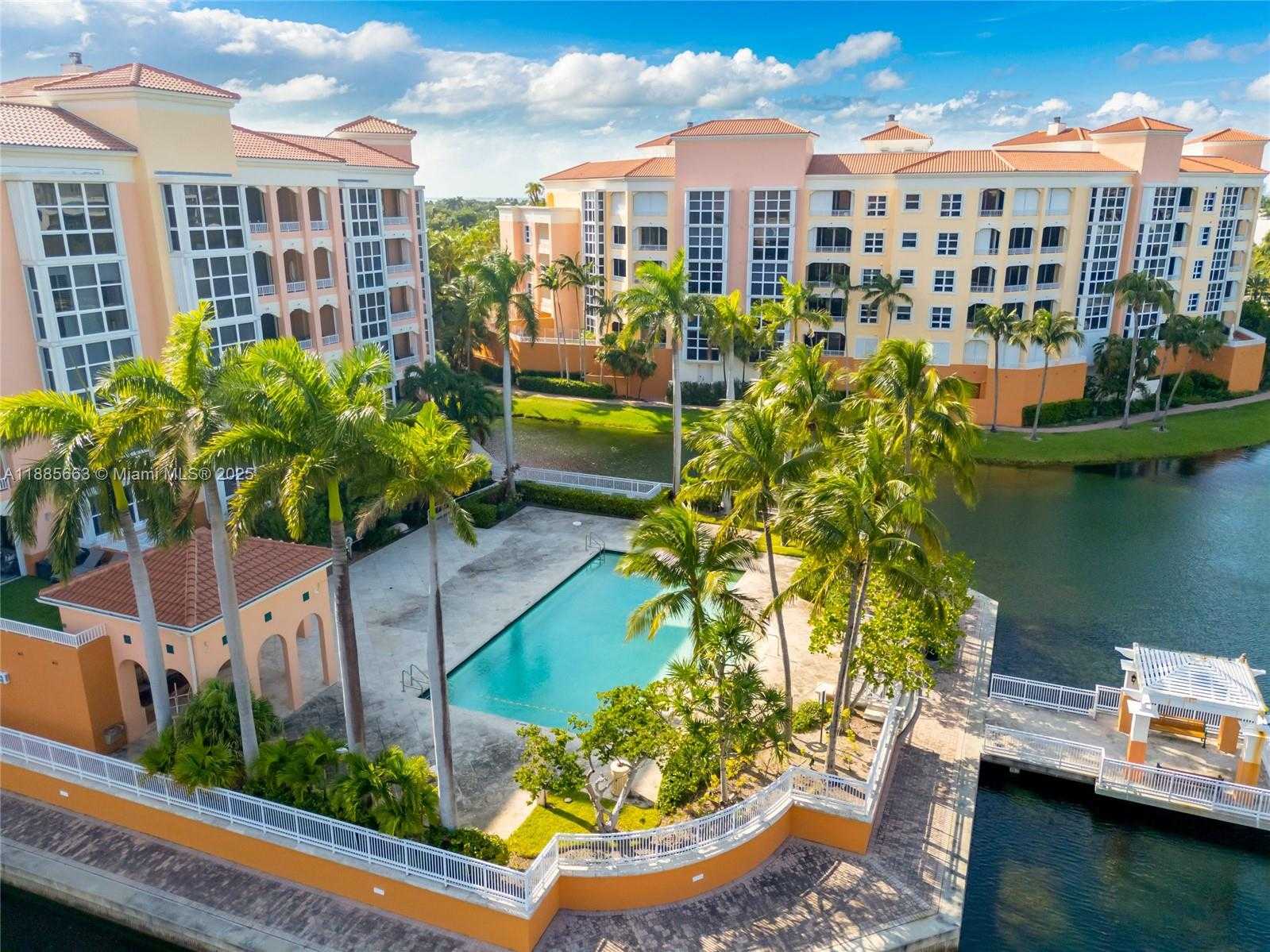 Small Image of 737 CRANDON BLVD #PH-1, Key Biscayne Number 2