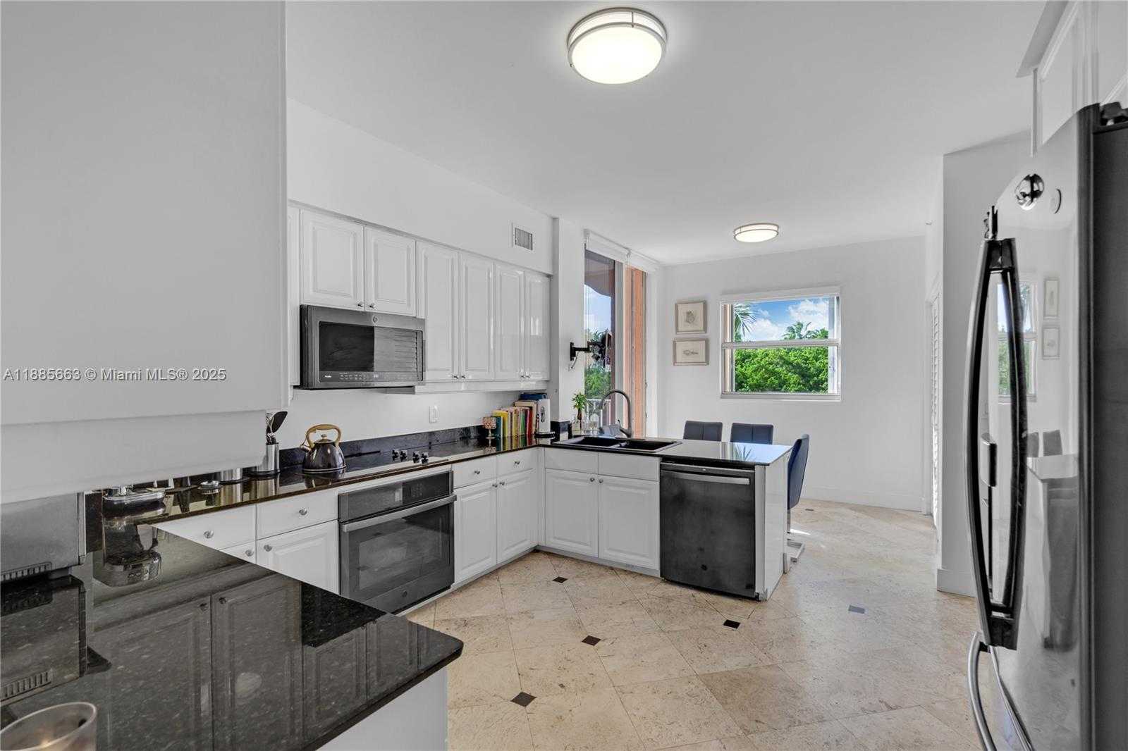 Small Image of 737 CRANDON BLVD #PH-1, Key Biscayne Number 22