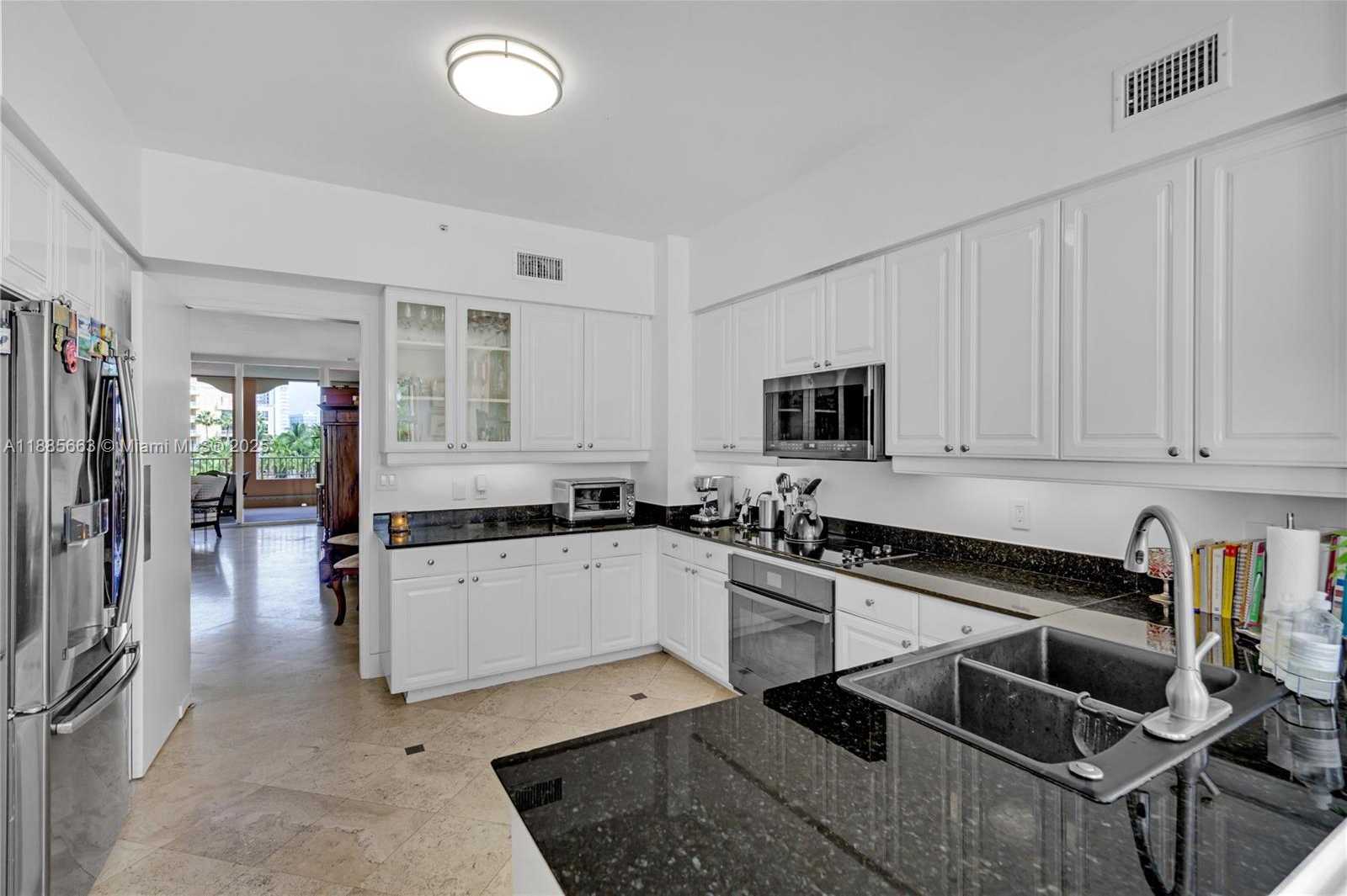 Small Image of 737 CRANDON BLVD #PH-1, Key Biscayne Number 23