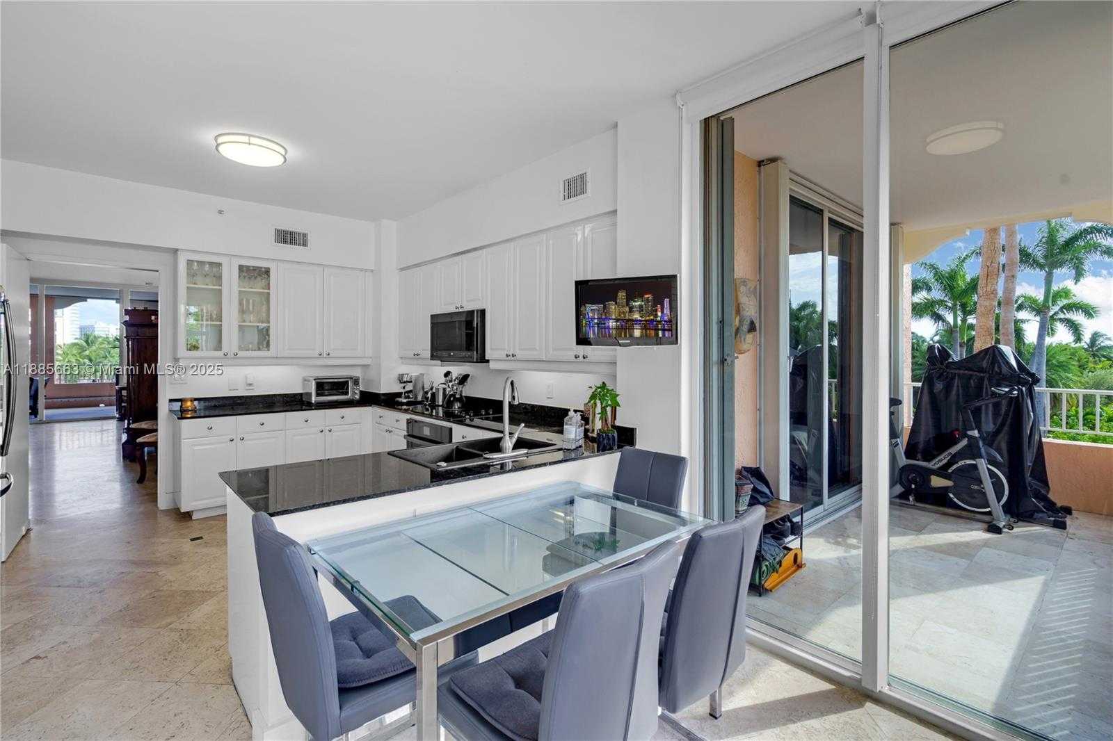 Small Image of 737 CRANDON BLVD #PH-1, Key Biscayne Number 24