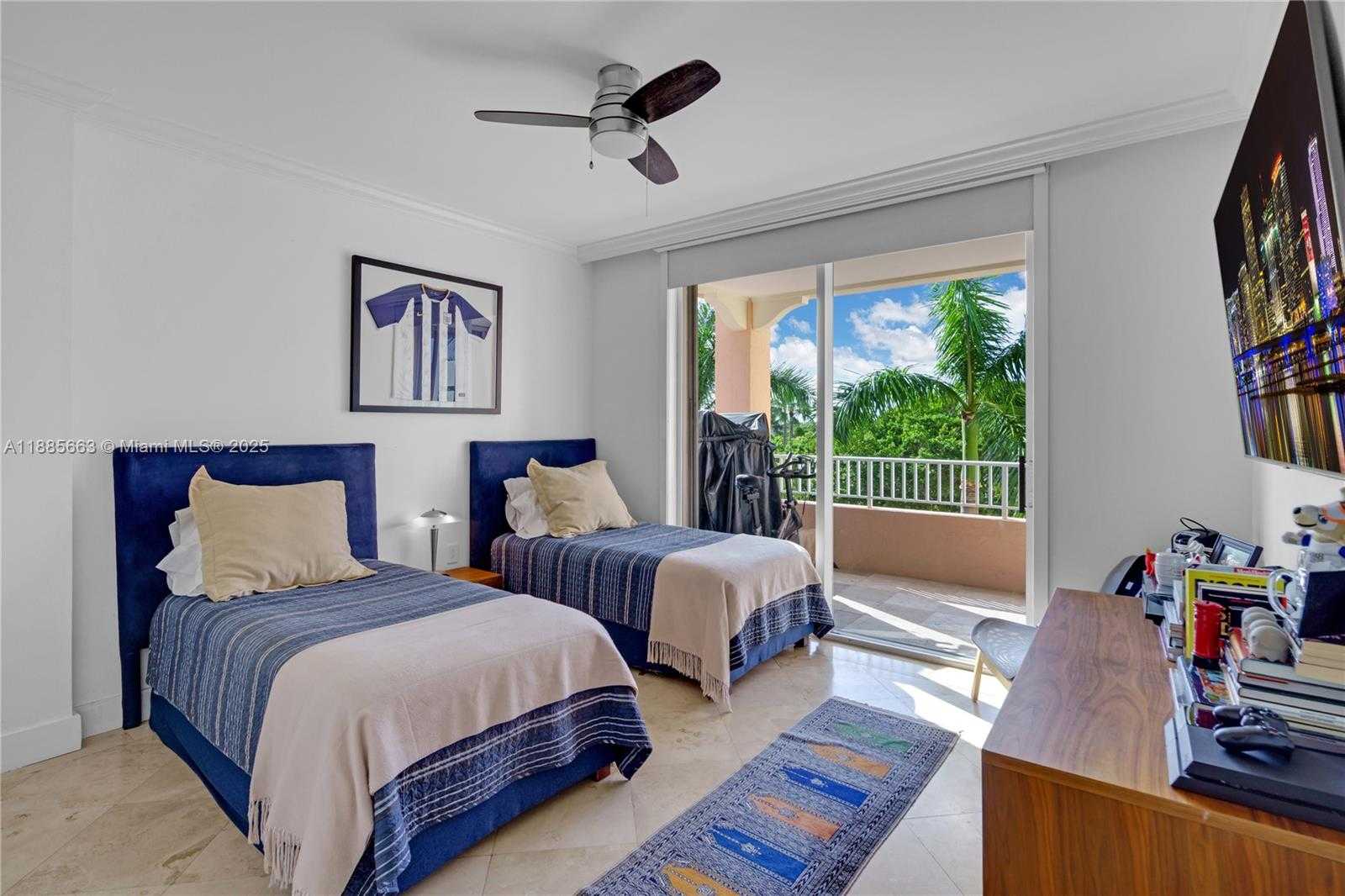 Small Image of 737 CRANDON BLVD #PH-1, Key Biscayne Number 27
