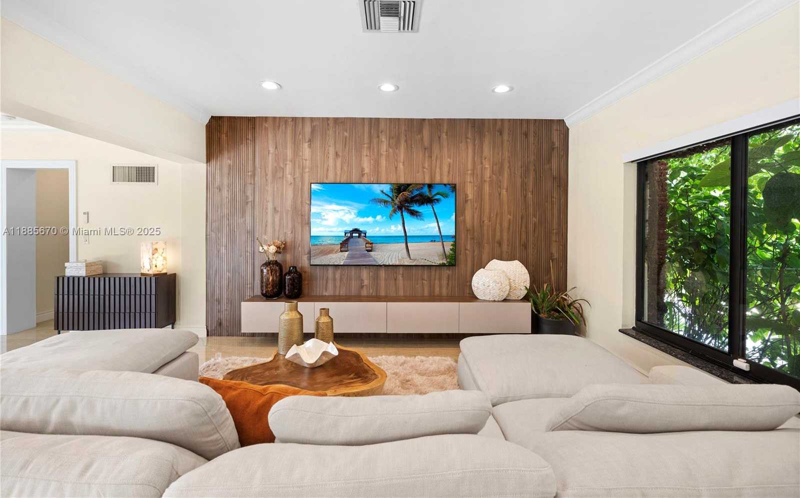 Small Image of 1160 NORTH EAST 91ST ST, Miami Number 12