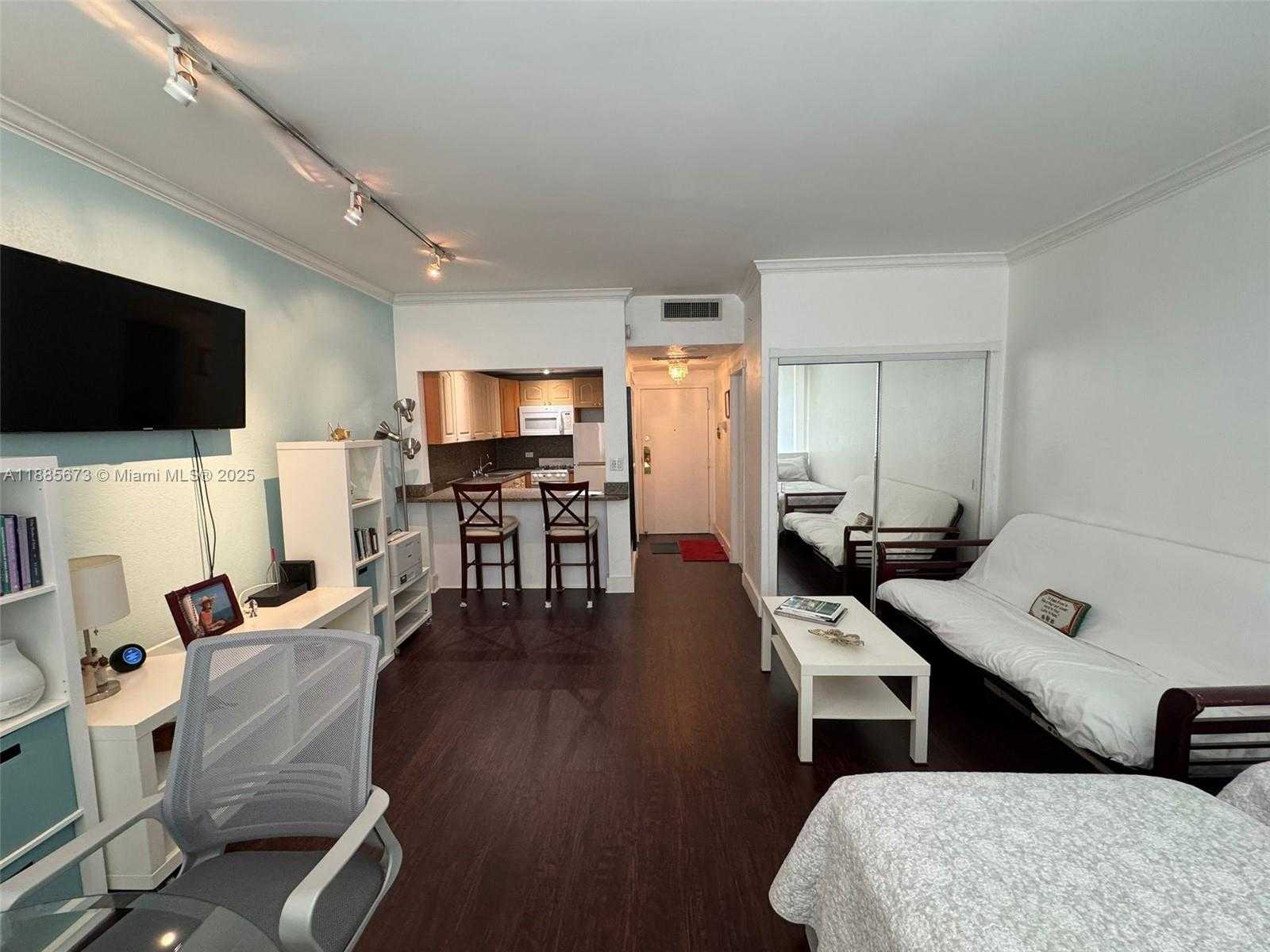 Small Image of 700 BILTMORE WAY #418, Coral Gables Number 13