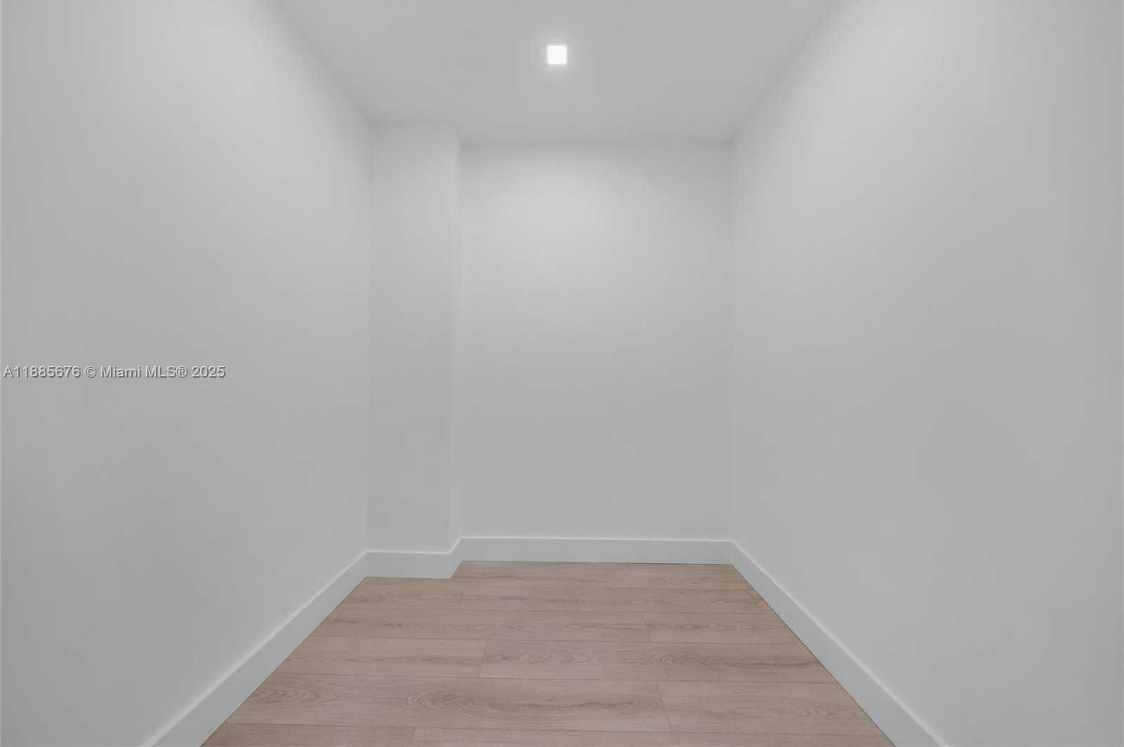 Small Image of 7901 HISPANOLA AVE #2007, North Bay Village Number 42