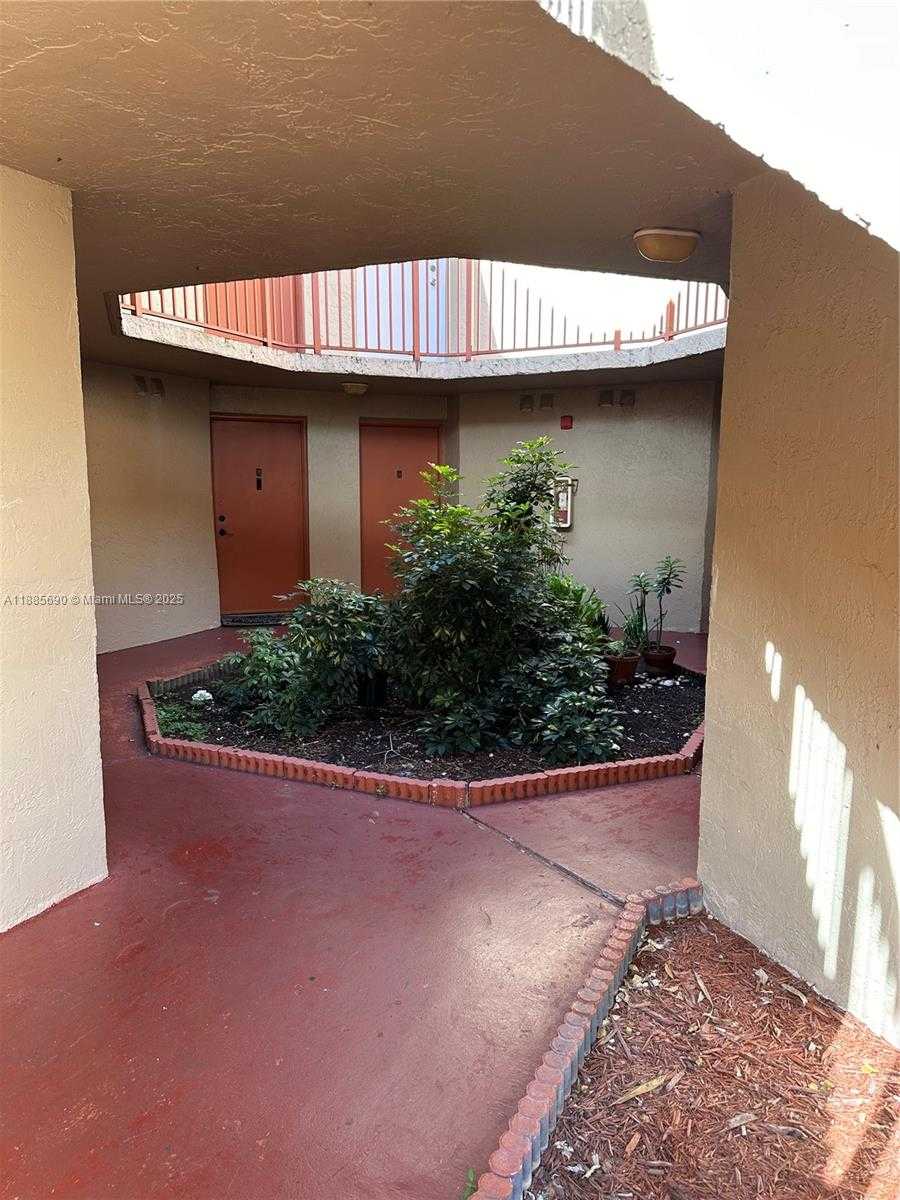 Small Image of 10245 NORTH WEST 9TH ST CIR #111-9, Miami Number 3