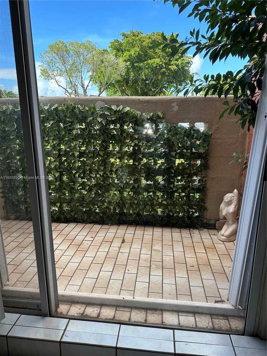 Small Image of 10245 NORTH WEST 9TH ST CIR #111-9, Miami Number 4