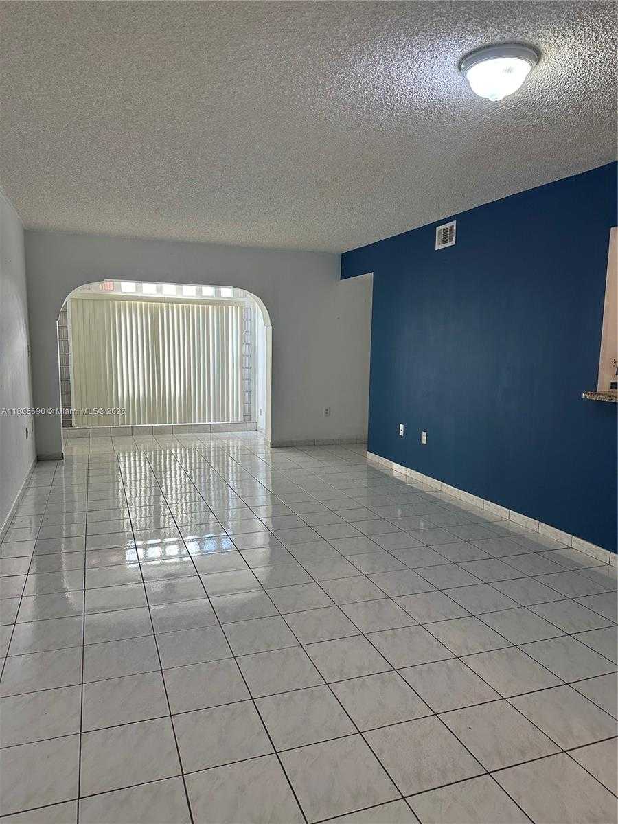 Small Image of 10245 NORTH WEST 9TH ST CIR #111-9, Miami Number 5