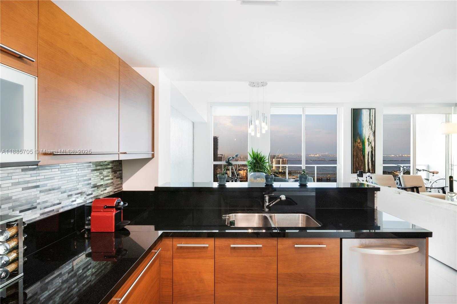 Small Image of 244 BISCAYNE BLVD #4604, Miami Number 24