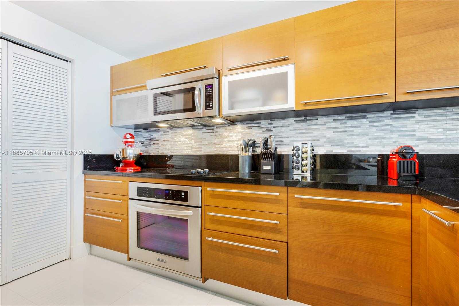 Small Image of 244 BISCAYNE BLVD #4604, Miami Number 27