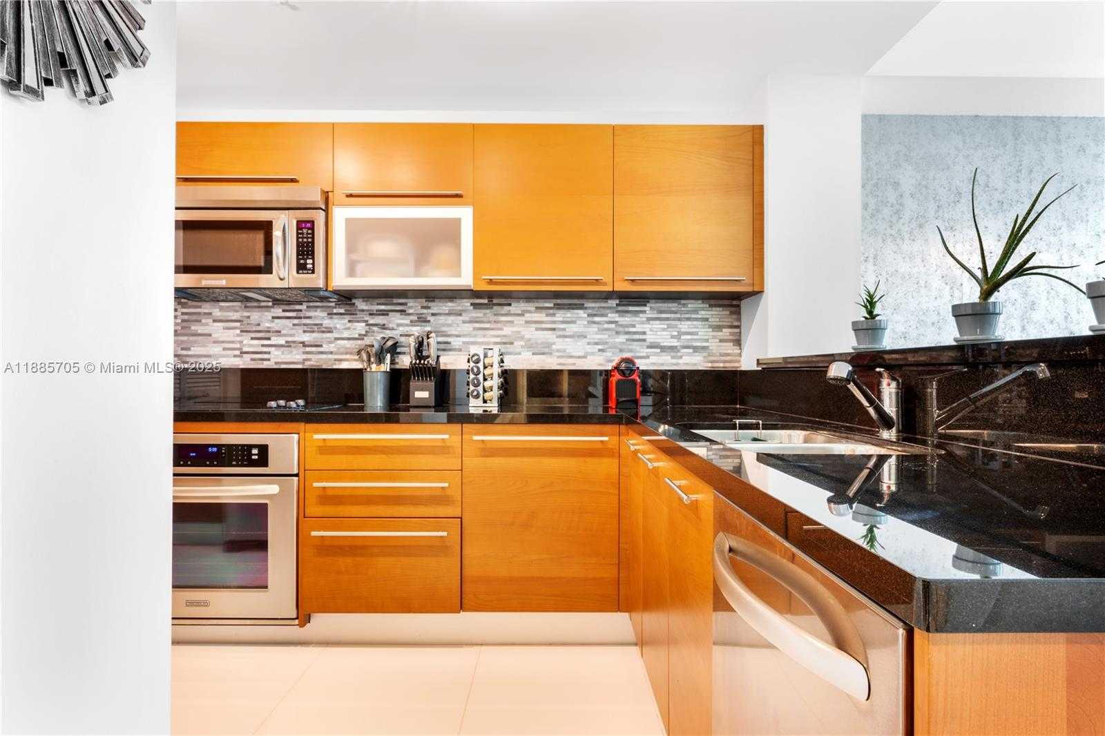 Small Image of 244 BISCAYNE BLVD #4604, Miami Number 28