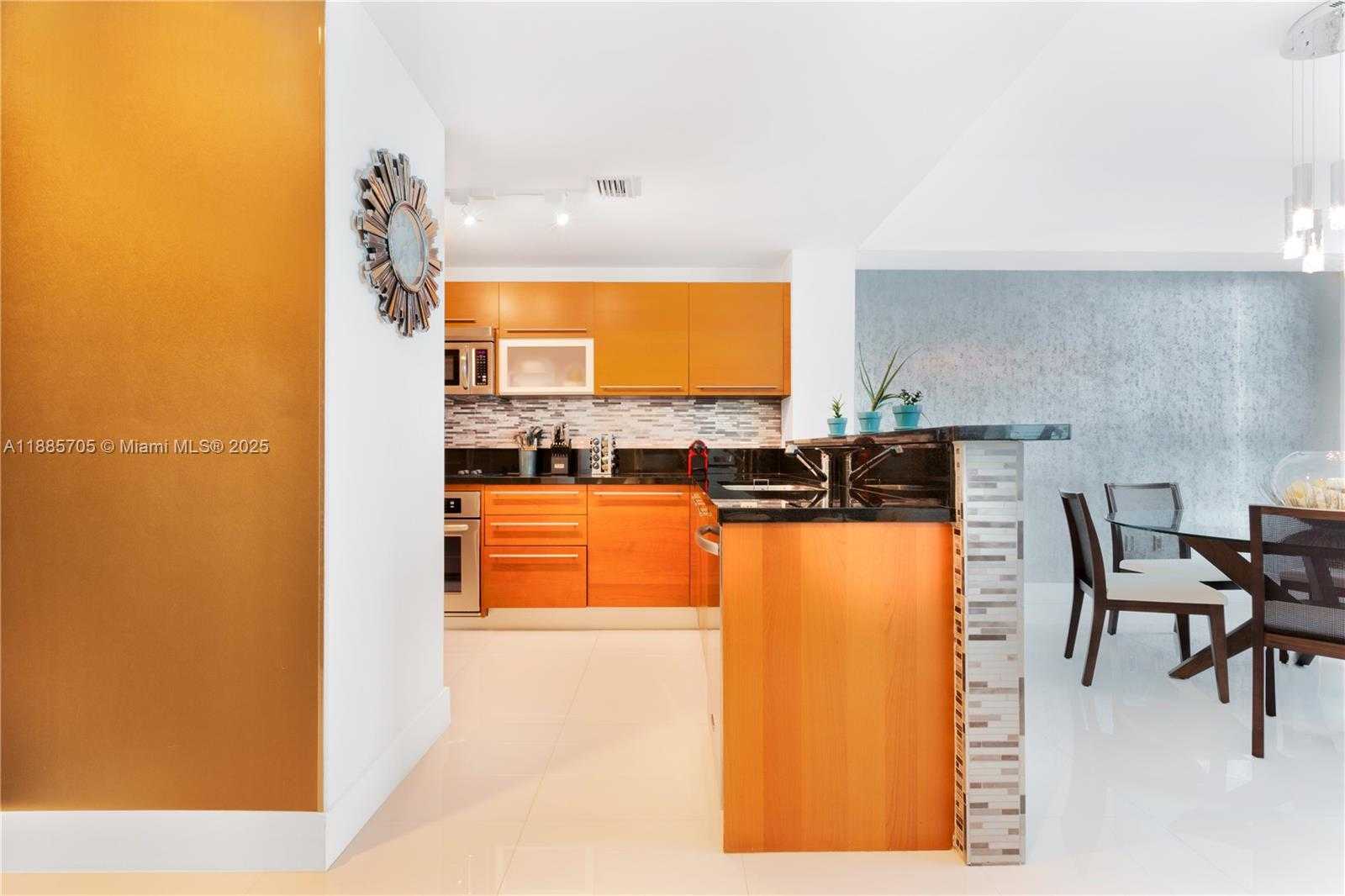 Small Image of 244 BISCAYNE BLVD #4604, Miami Number 29