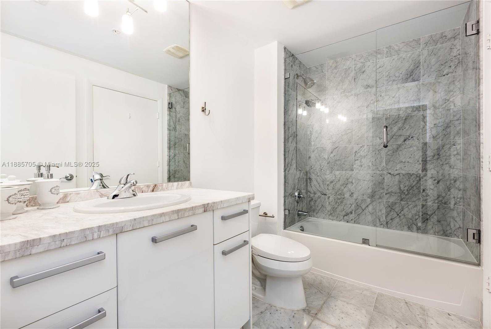 Small Image of 244 BISCAYNE BLVD #4604, Miami Number 8