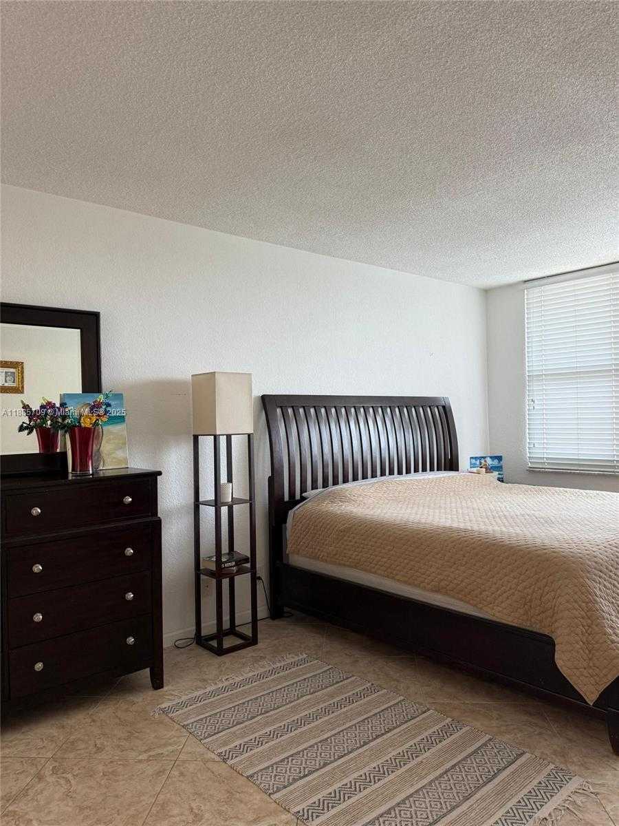 Small Image of 2501 SOUTH OCEAN DR #535, Hollywood Number 24