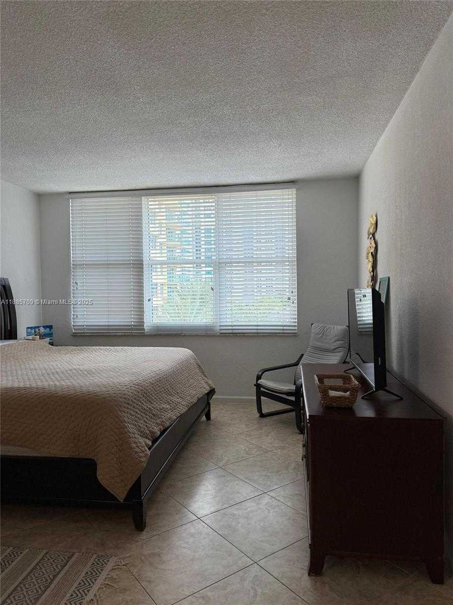 Small Image of 2501 SOUTH OCEAN DR #535, Hollywood Number 25
