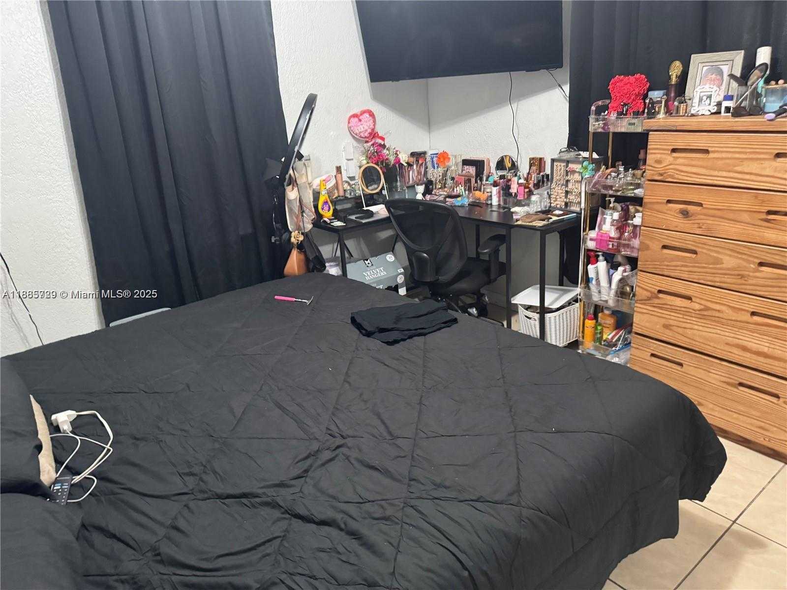 Small Image of 1178 NORTH WEST 105TH TER, Miami Number 10