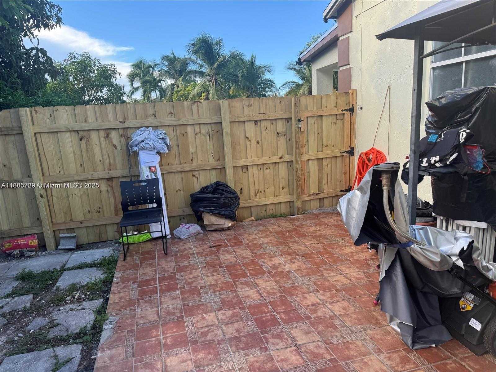 Small Image of 1178 NORTH WEST 105TH TER, Miami Number 15