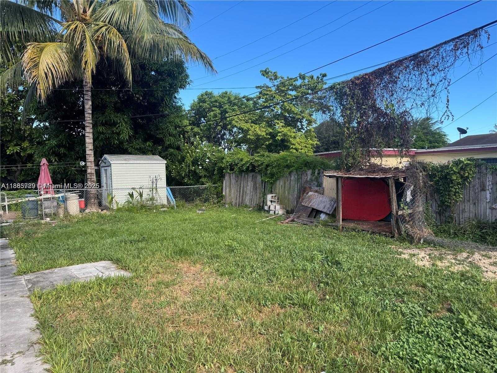 Small Image of 1178 NORTH WEST 105TH TER, Miami Number 17