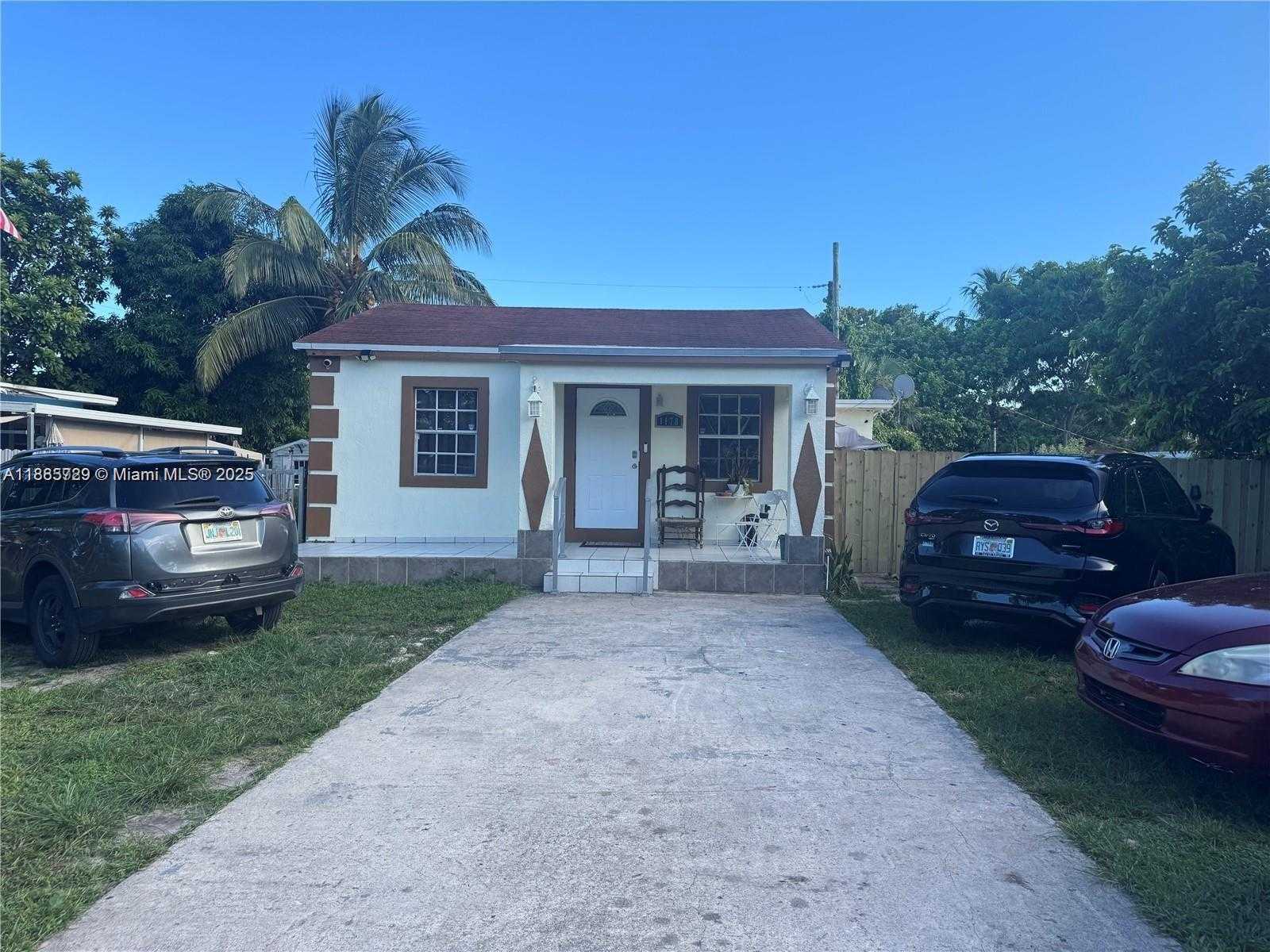 Small Image of 1178 NORTH WEST 105TH TER, Miami Number 2