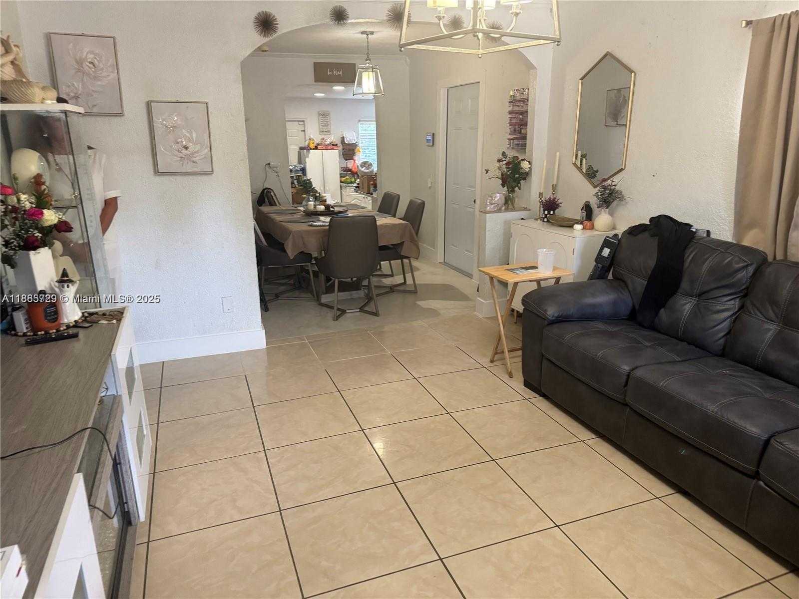 Small Image of 1178 NORTH WEST 105TH TER, Miami Number 4