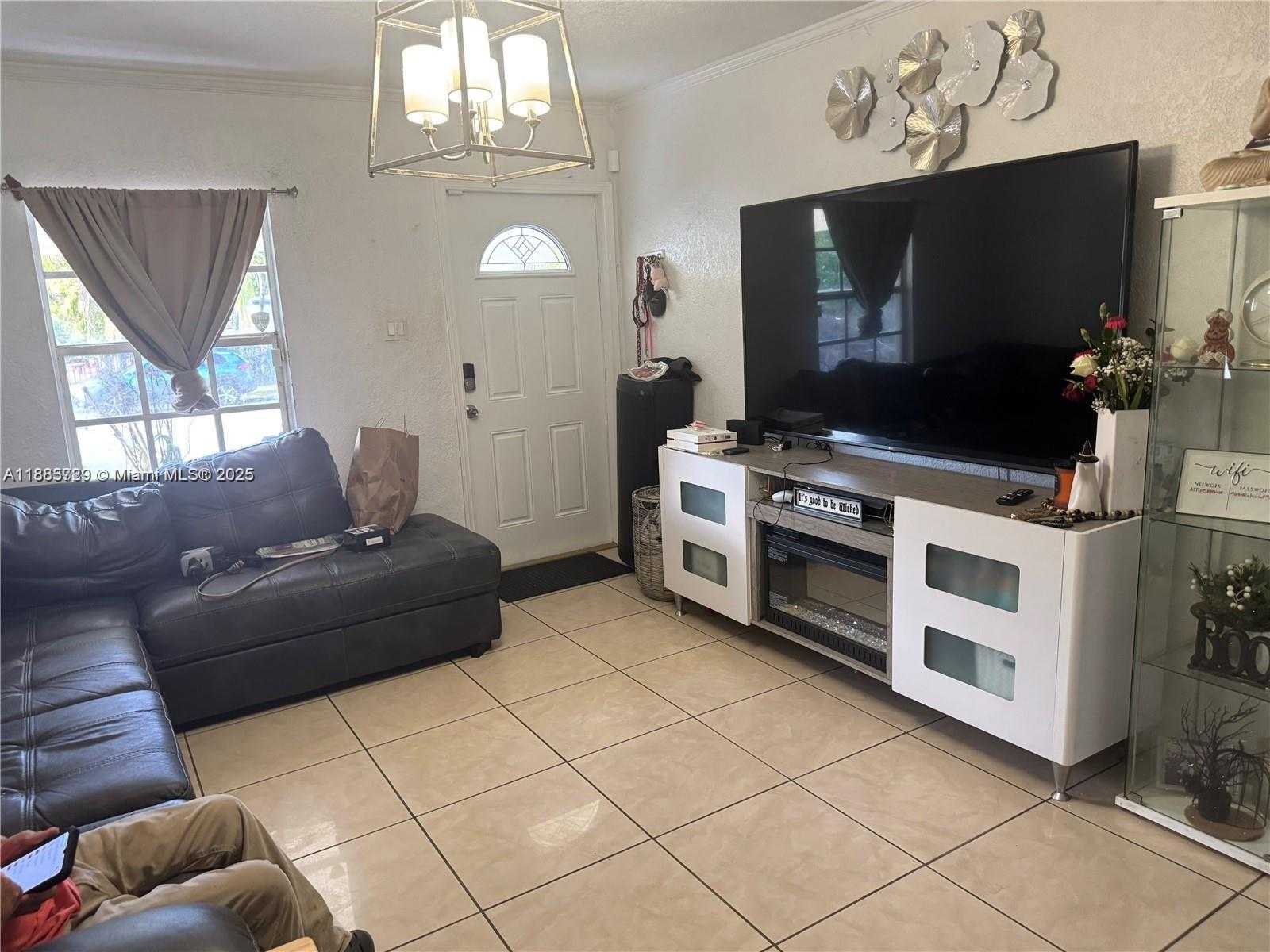 Small Image of 1178 NORTH WEST 105TH TER, Miami Number 5