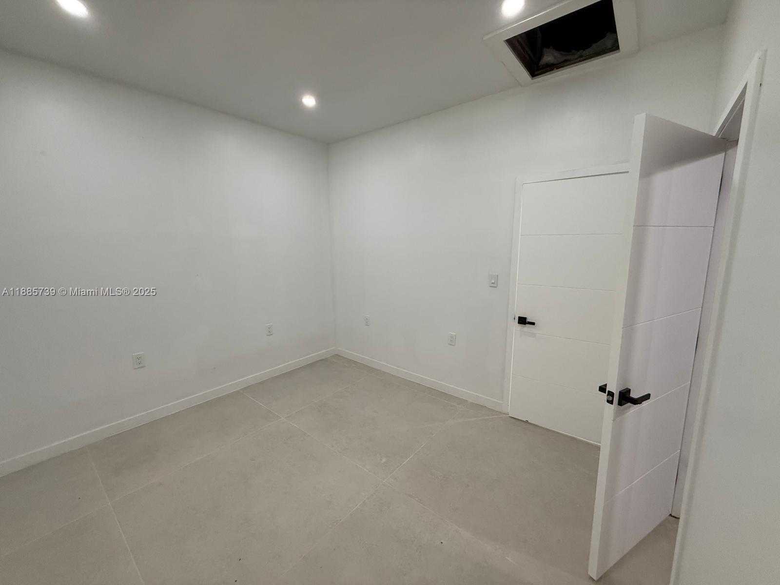 Small Image of 401 NORTH WEST 131ST ST #401, North Miami Number 14