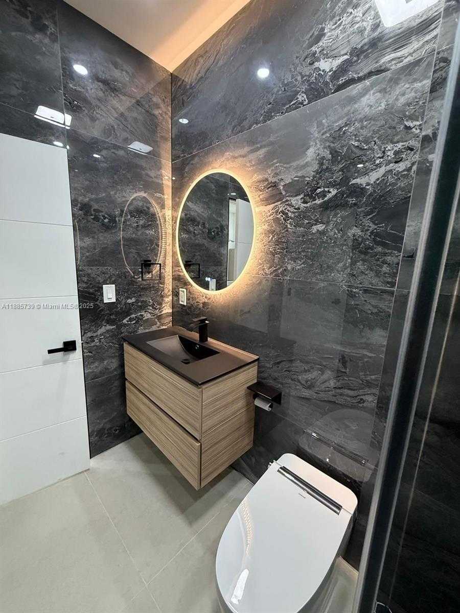 Small Image of 401 NORTH WEST 131ST ST #401, North Miami Number 17
