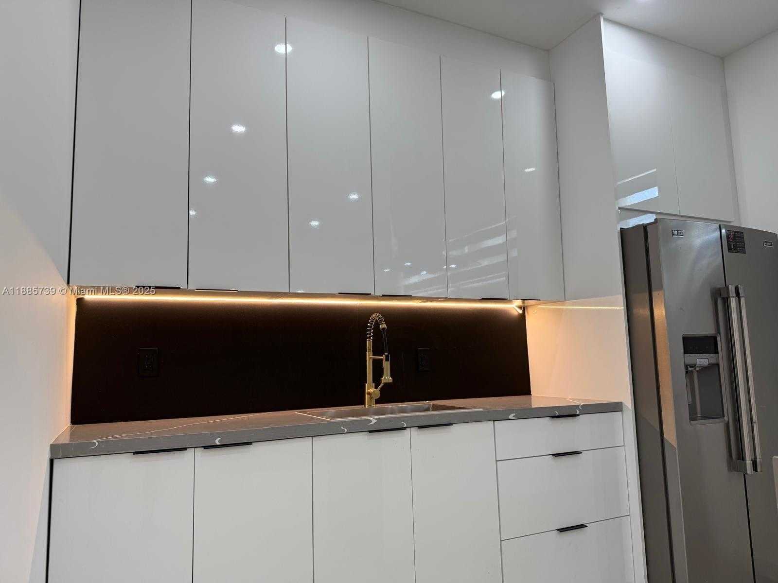 Small Image of 401 NORTH WEST 131ST ST #401, North Miami Number 6