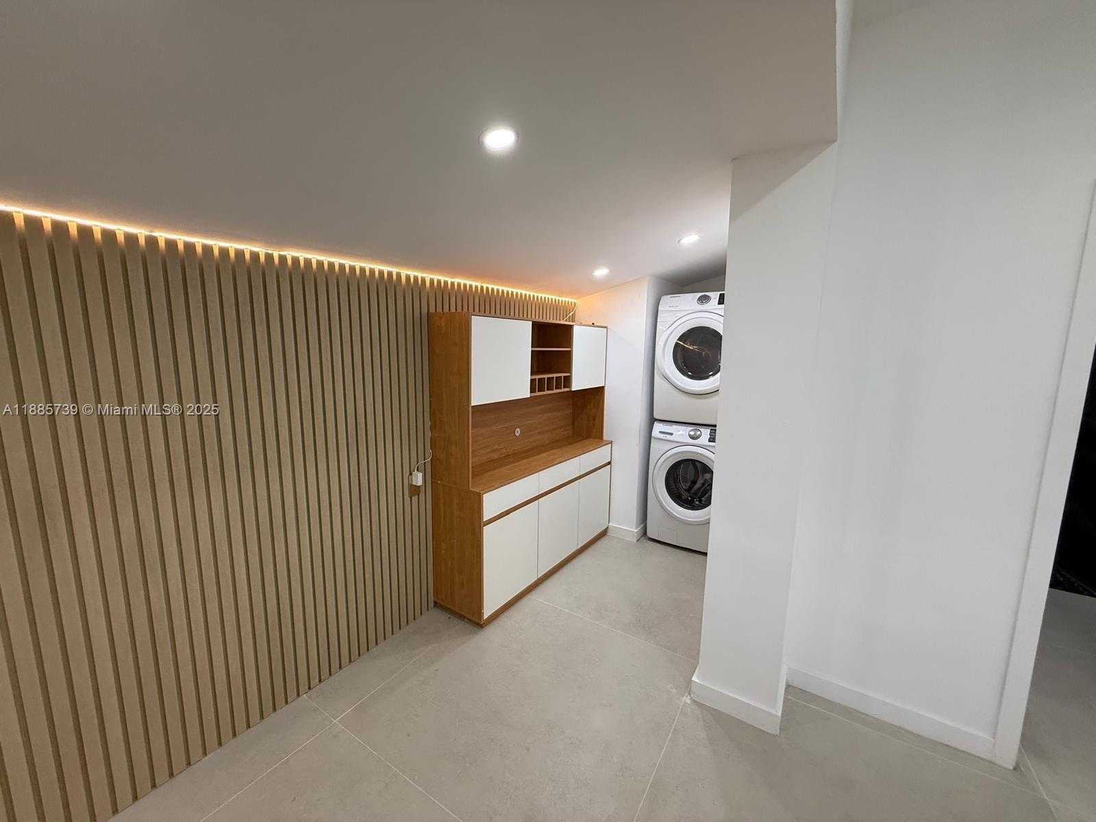 Small Image of 401 NORTH WEST 131ST ST #401, North Miami Number 9