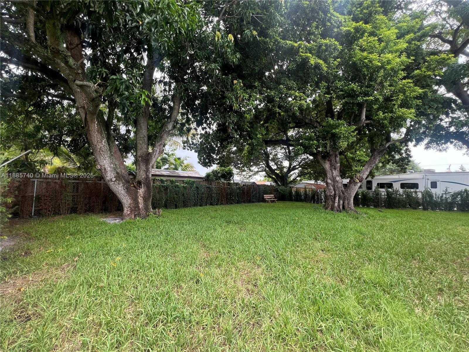 Small Image of 130 SOUTH WEST 1ST AVE #130, Hallandale Beach Number 36