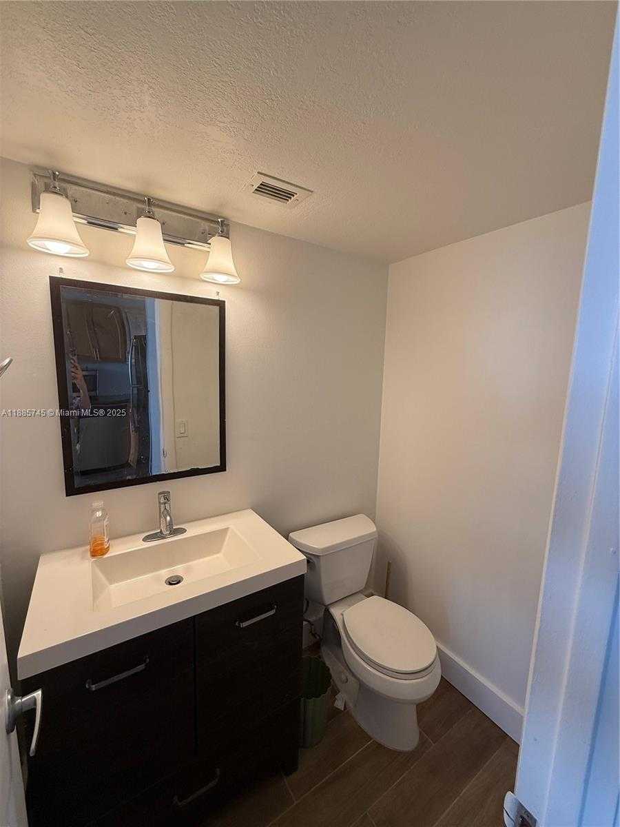 Small Image of 2025 NORTH EAST 164TH ST #712, North Miami Beach Number 12