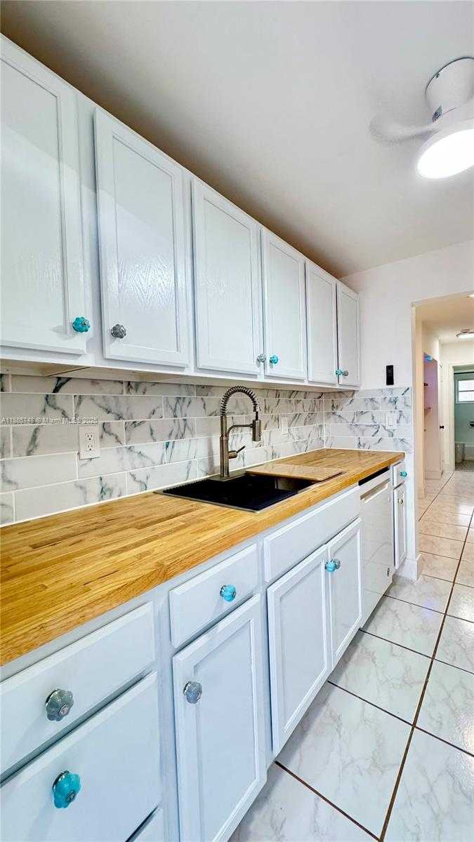 Small Image of 1234 EUCLID AVE #10, Miami Beach Number 14