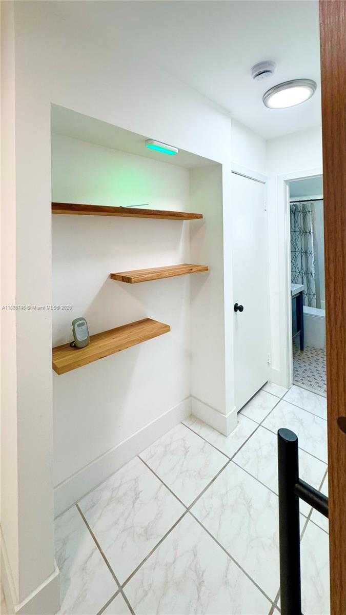 Small Image of 1234 EUCLID AVE #10, Miami Beach Number 6