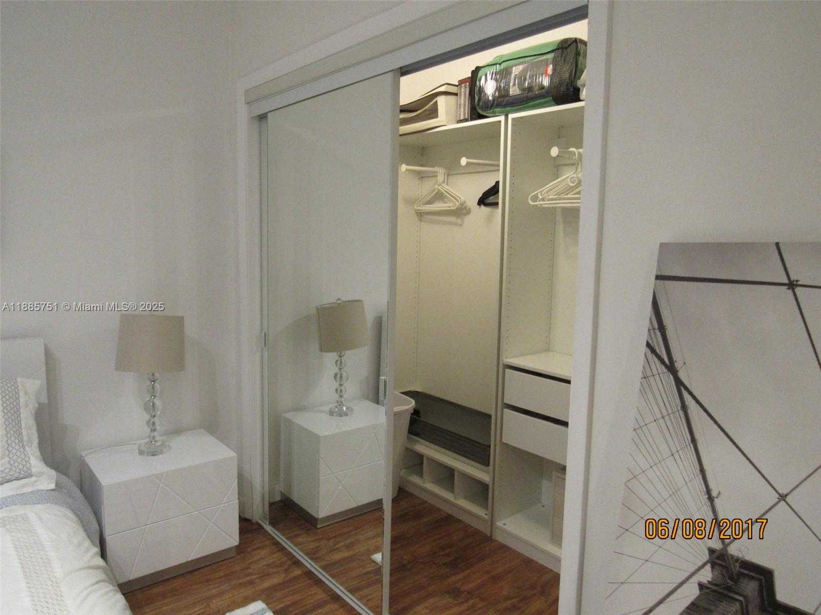 Small Image of 1830 SOUTH OCEAN DR #1509, Hallandale Beach Number 7