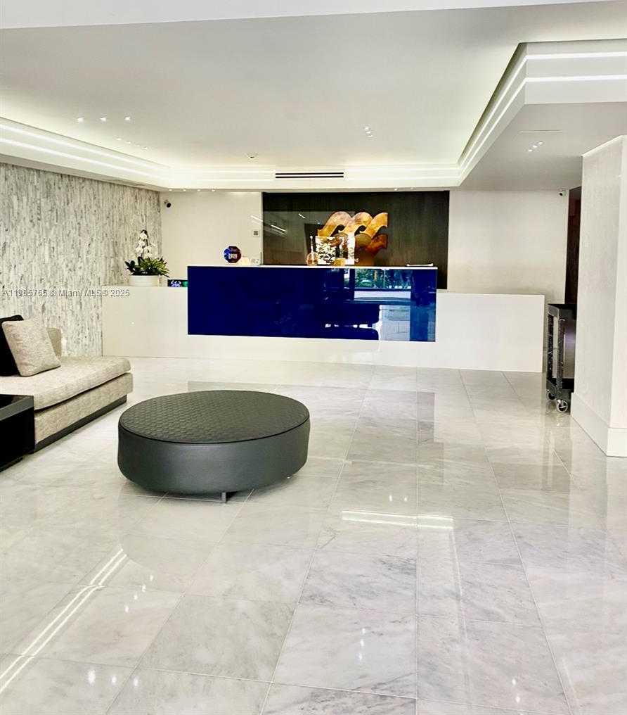 Small Image of 6423 COLLINS AVE #207, Miami Beach Number 13