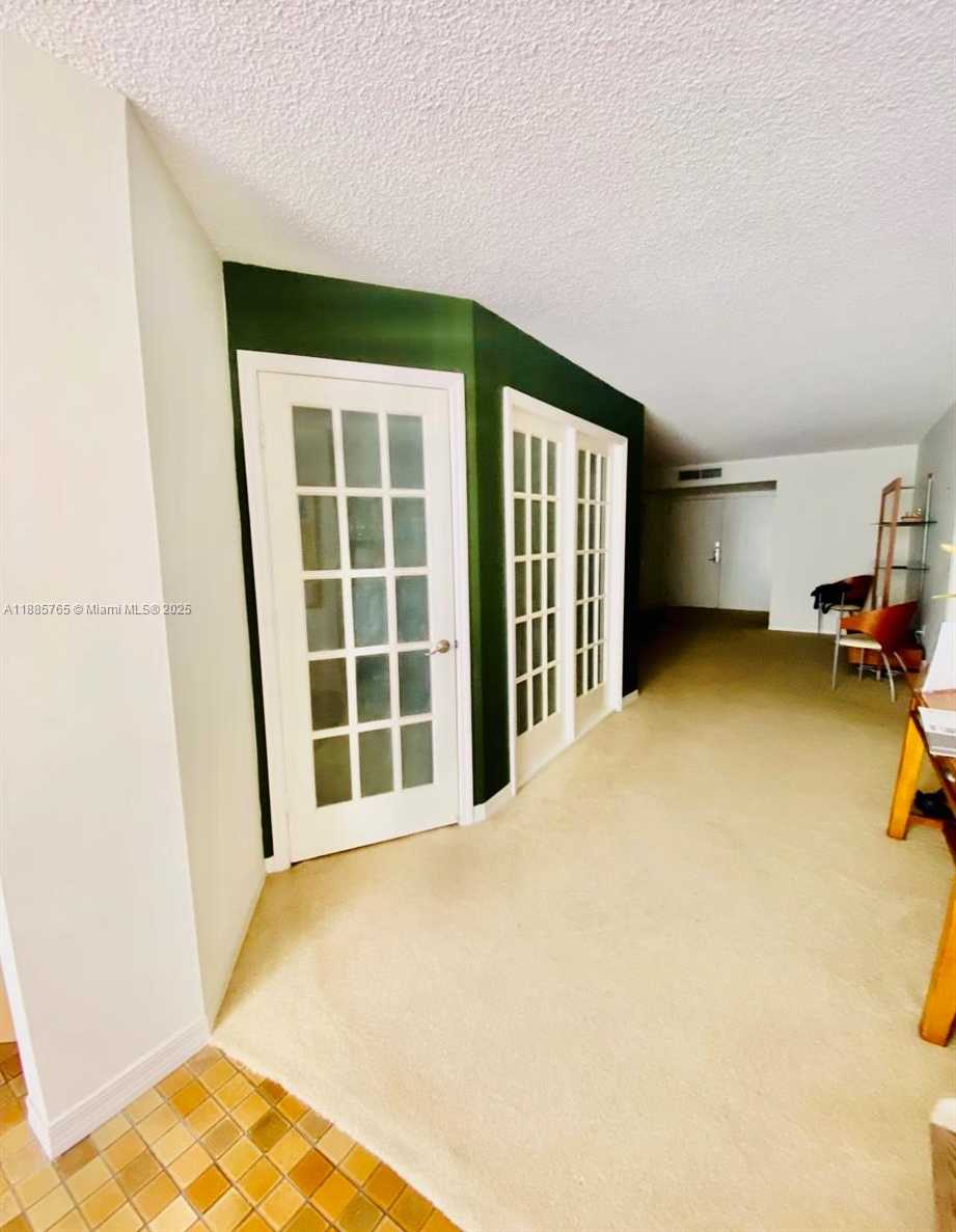 Small Image of 6423 COLLINS AVE #207, Miami Beach Number 16