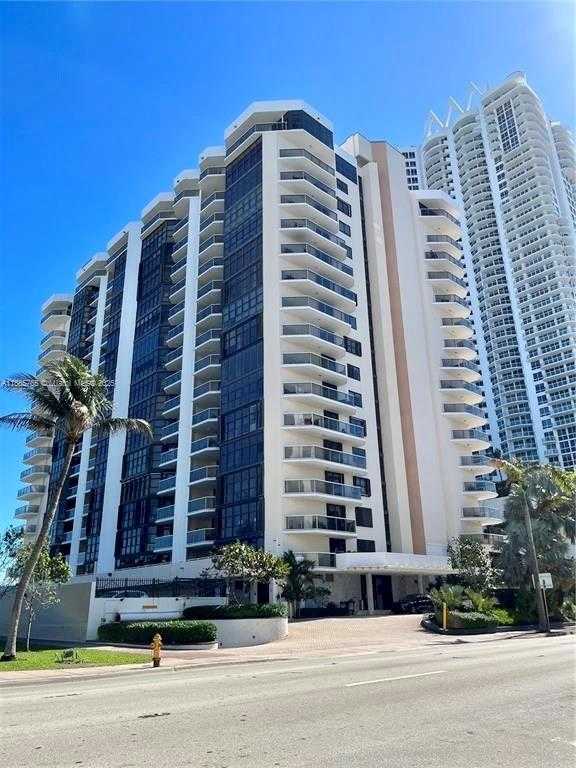 Small Image of 6423 COLLINS AVE #207, Miami Beach Number 20