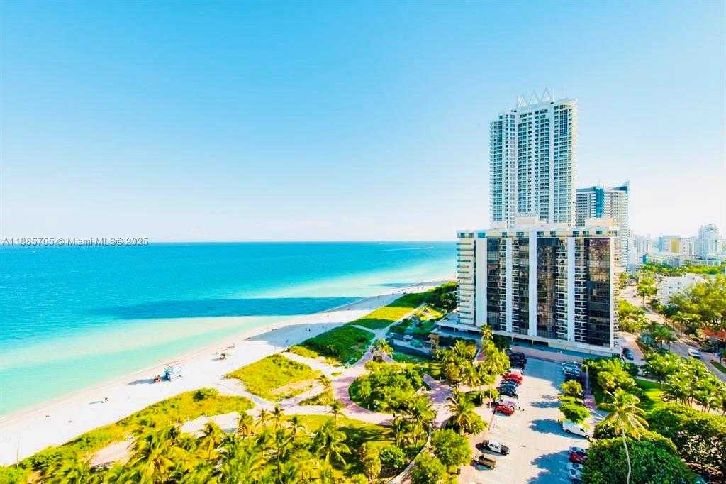 Small Image of 6423 COLLINS AVE #207, Miami Beach Number 27
