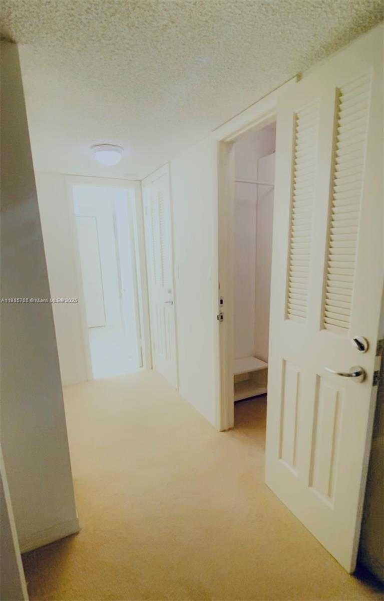 Small Image of 6423 COLLINS AVE #207, Miami Beach Number 37