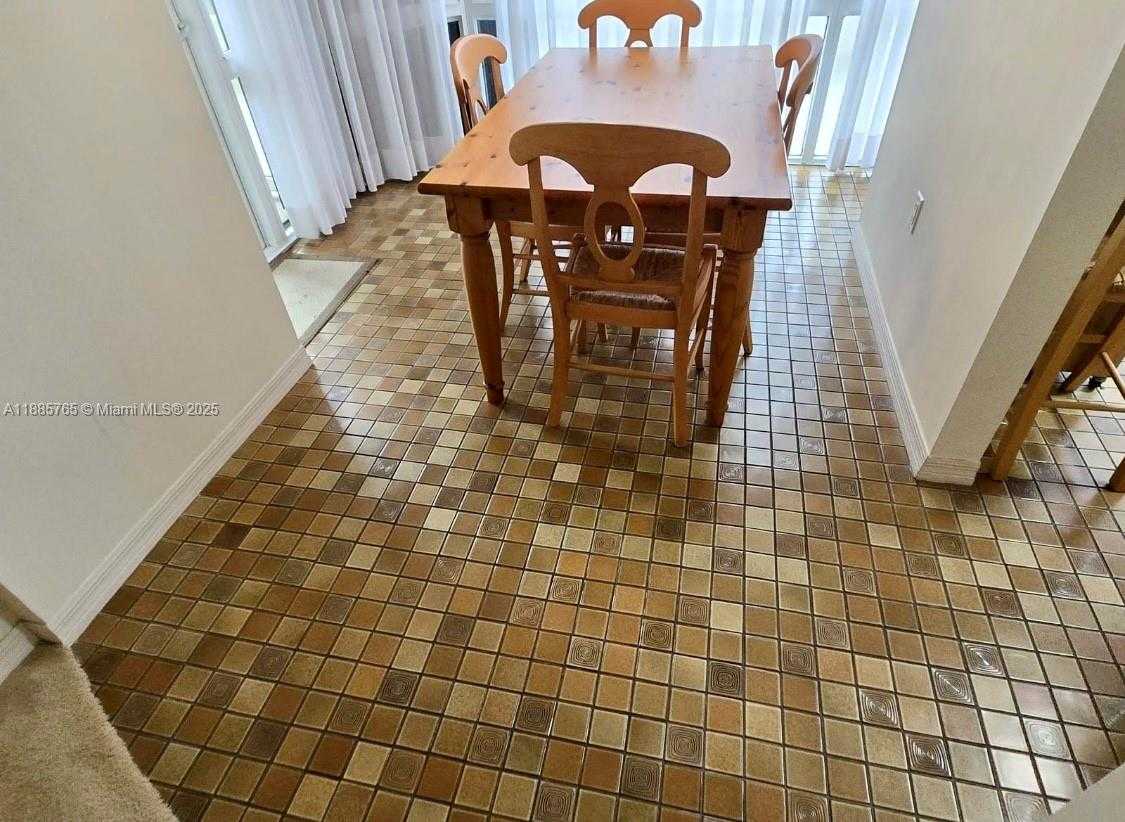 Small Image of 6423 COLLINS AVE #207, Miami Beach Number 39