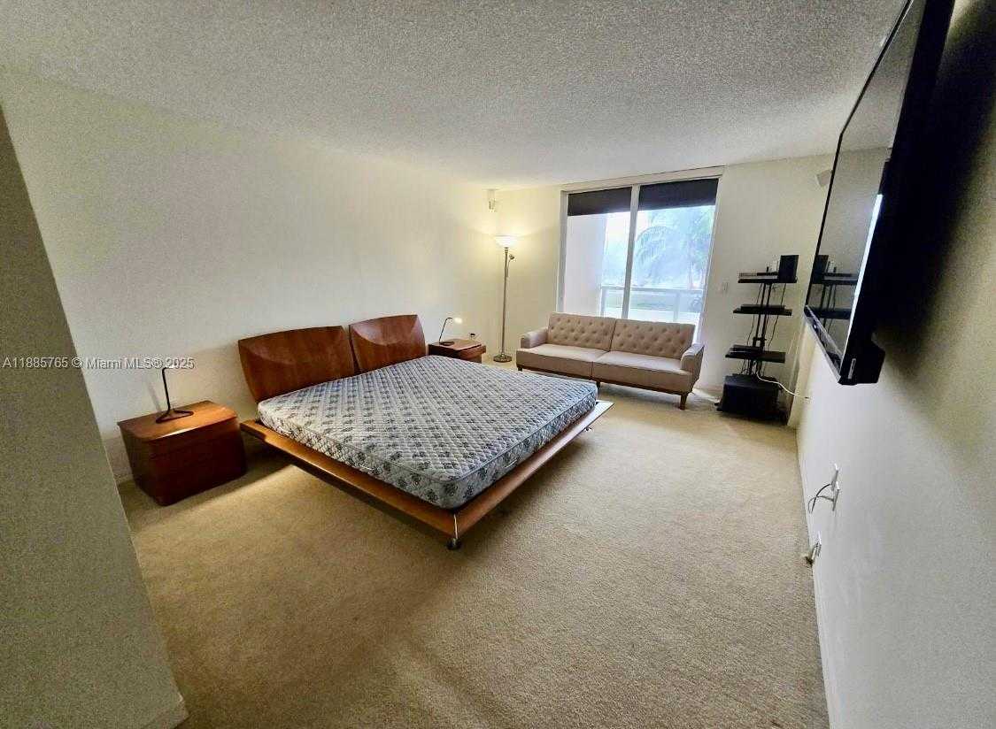 Small Image of 6423 COLLINS AVE #207, Miami Beach Number 47