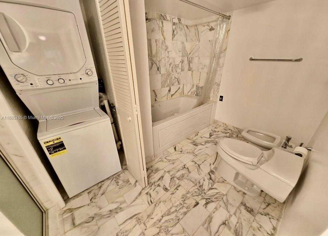 Small Image of 6423 COLLINS AVE #207, Miami Beach Number 52