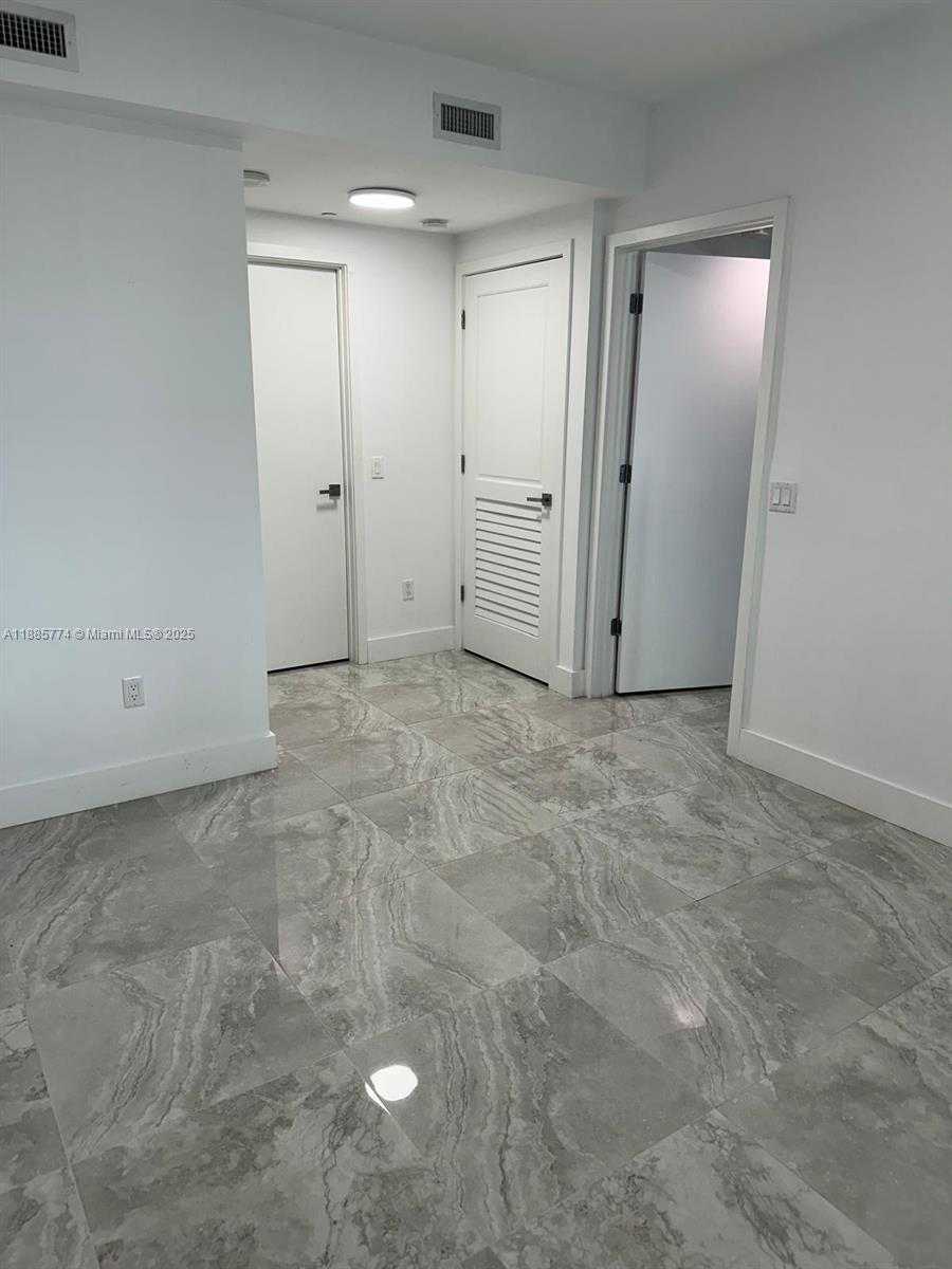 Small Image of 1080 BRICKELL AVE #703, Miami Number 33