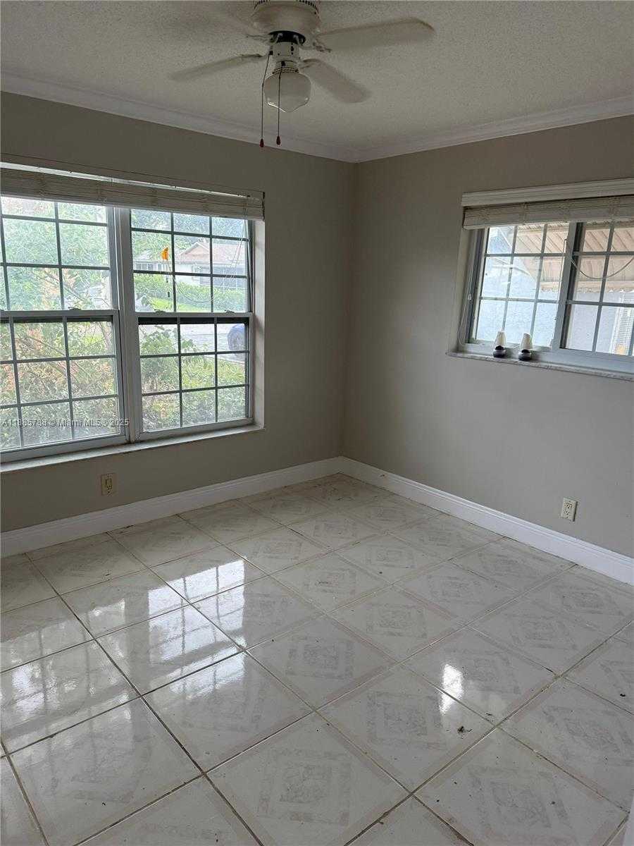 Small Image of 9404 NORTH WEST 70TH ST #9404, Tamarac Number 10